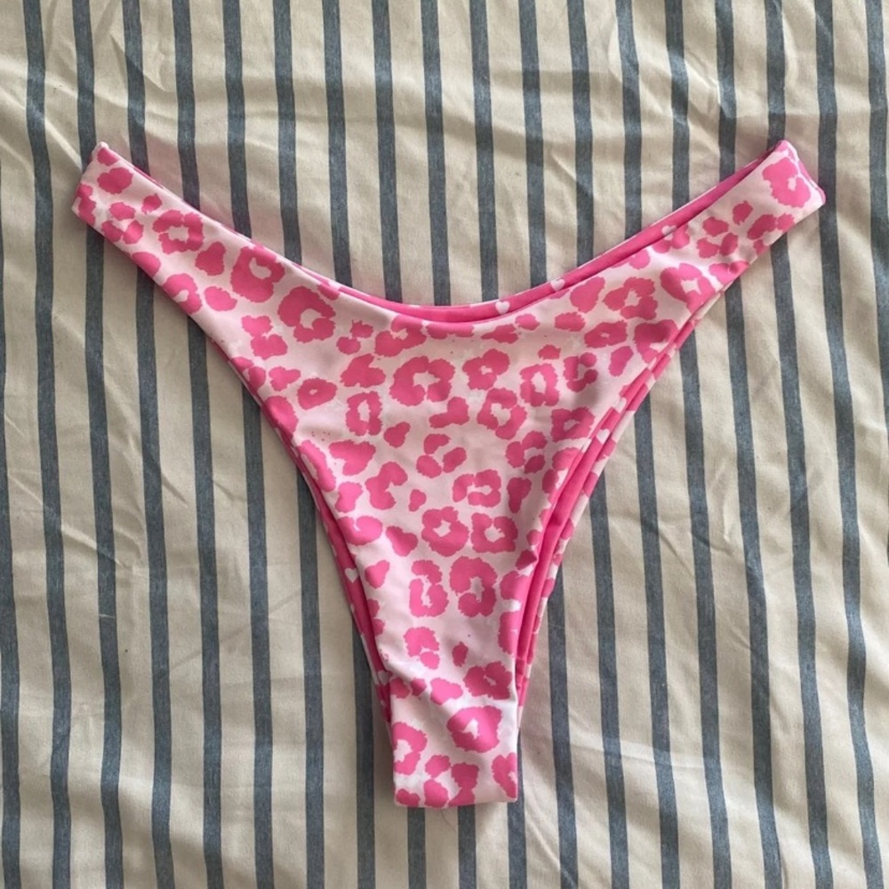 Cheeky bottoms NWT